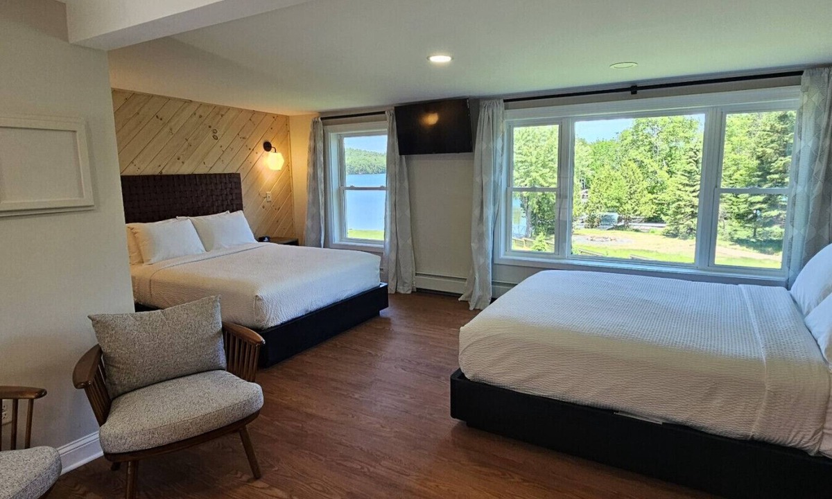 Greenville Junction Hotel | Waterfront Motel-Lake View-Mountain View