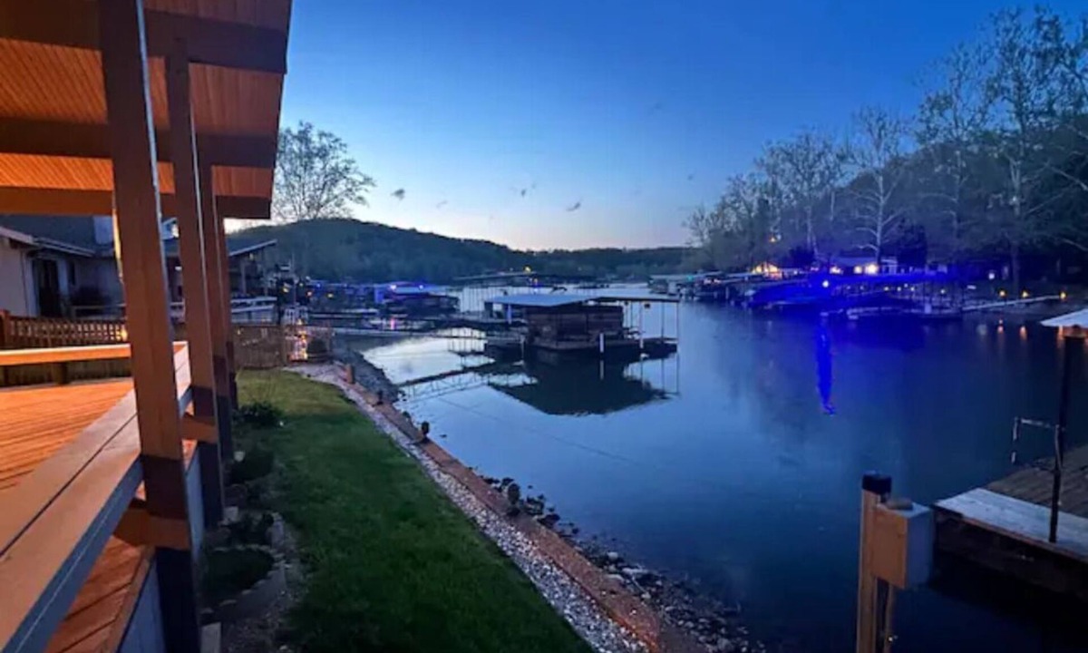 Camdenton House | Waterfront No Stairs Calm Cove