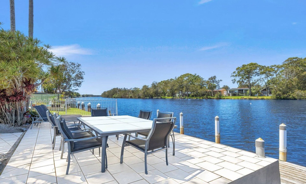 Chittaway Point House | Waterfront Oasis by HolidayCo.