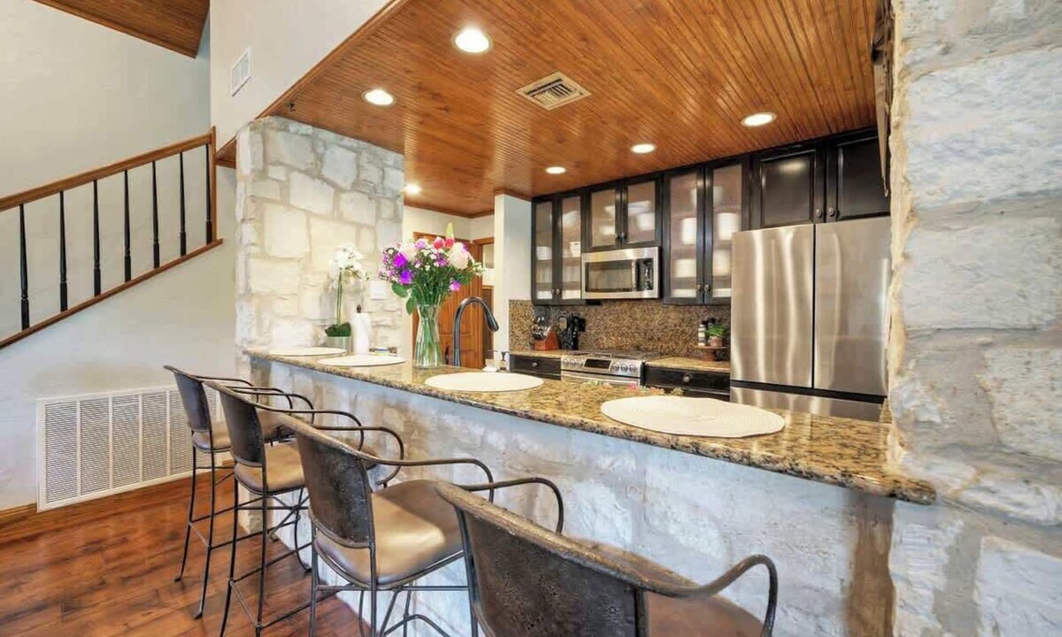 Seguin House | Waterfront Oasis | Outdoor Kitchen | Group Ready!
