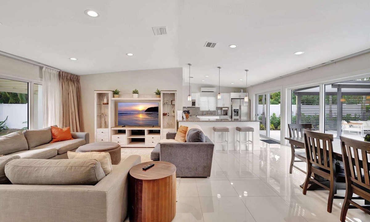 Riverside Park House | Waterfront Oasis w/Enclosed Pool!
