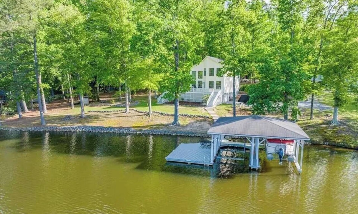 Henrico House | Waterfront OasisnnWaterfront 4-bedroom home with dock in a no-wake zone!