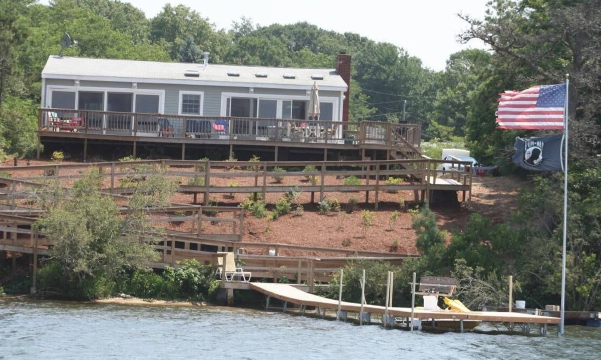 Mashpee House | Waterfront on John's Pond with 70 foot Private Dock