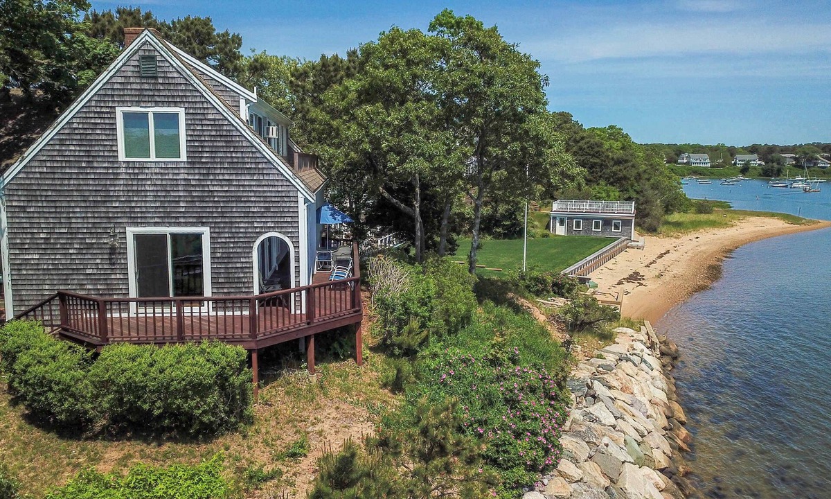 East Harwich House | Waterfront on Pleasant Bay!