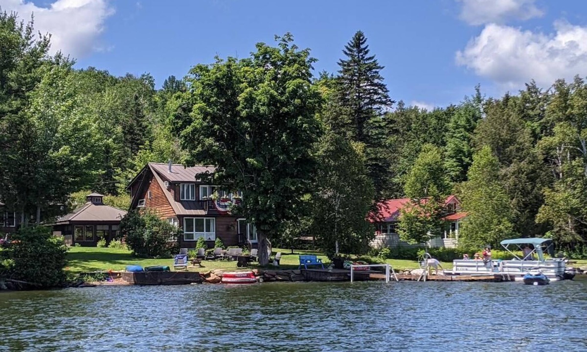 Oquossoc Cabin | WATERFRONT ON RANGELEY LAKE.