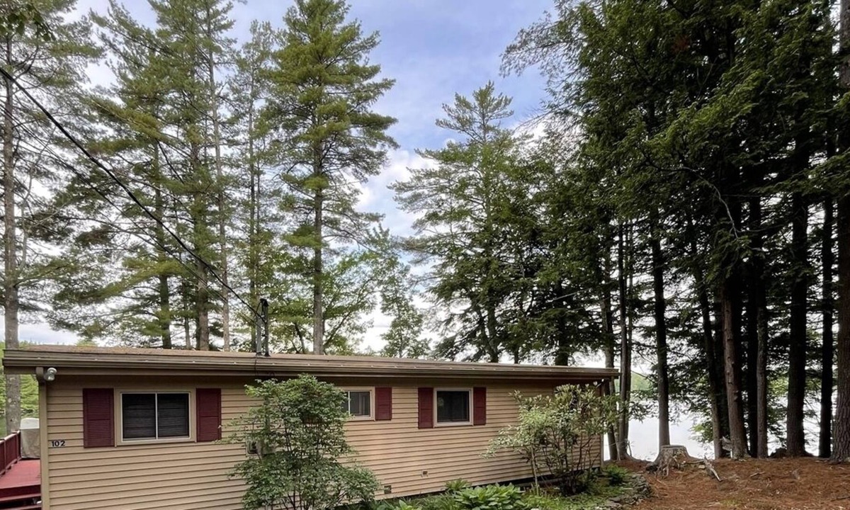 Naples Cottage | Waterfront on Sebago Lake