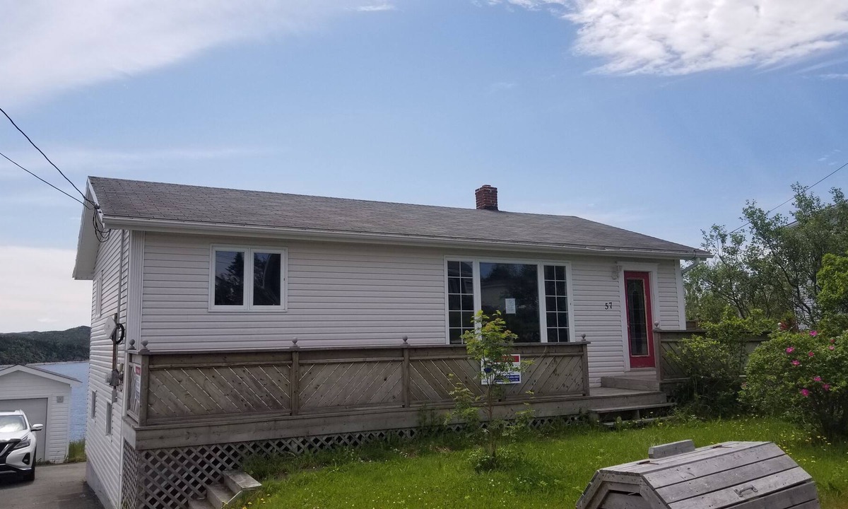 Arnold's Cove House | Waterfront Paradise