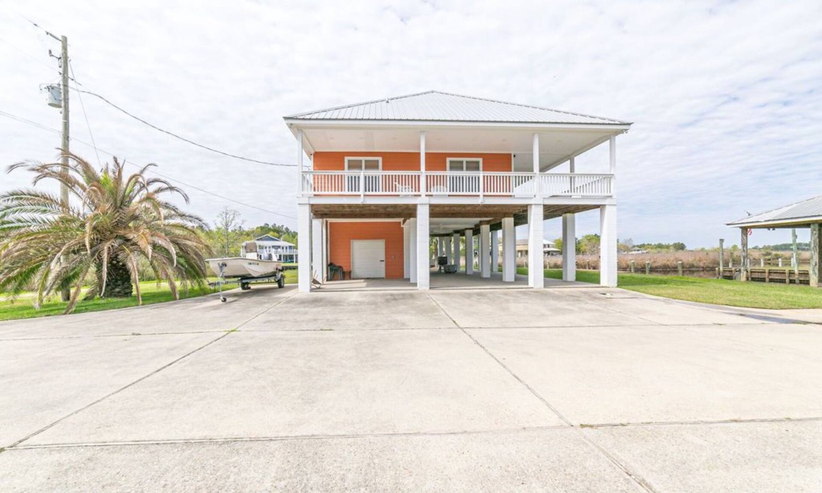 Shoreline Park House | Waterfront Paradise