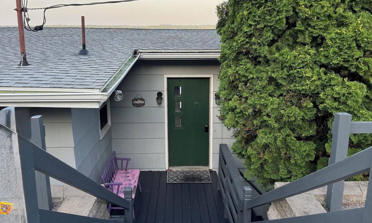 Canandaigua House | Waterfront Paradise with NEW Jacuzzi Spa!