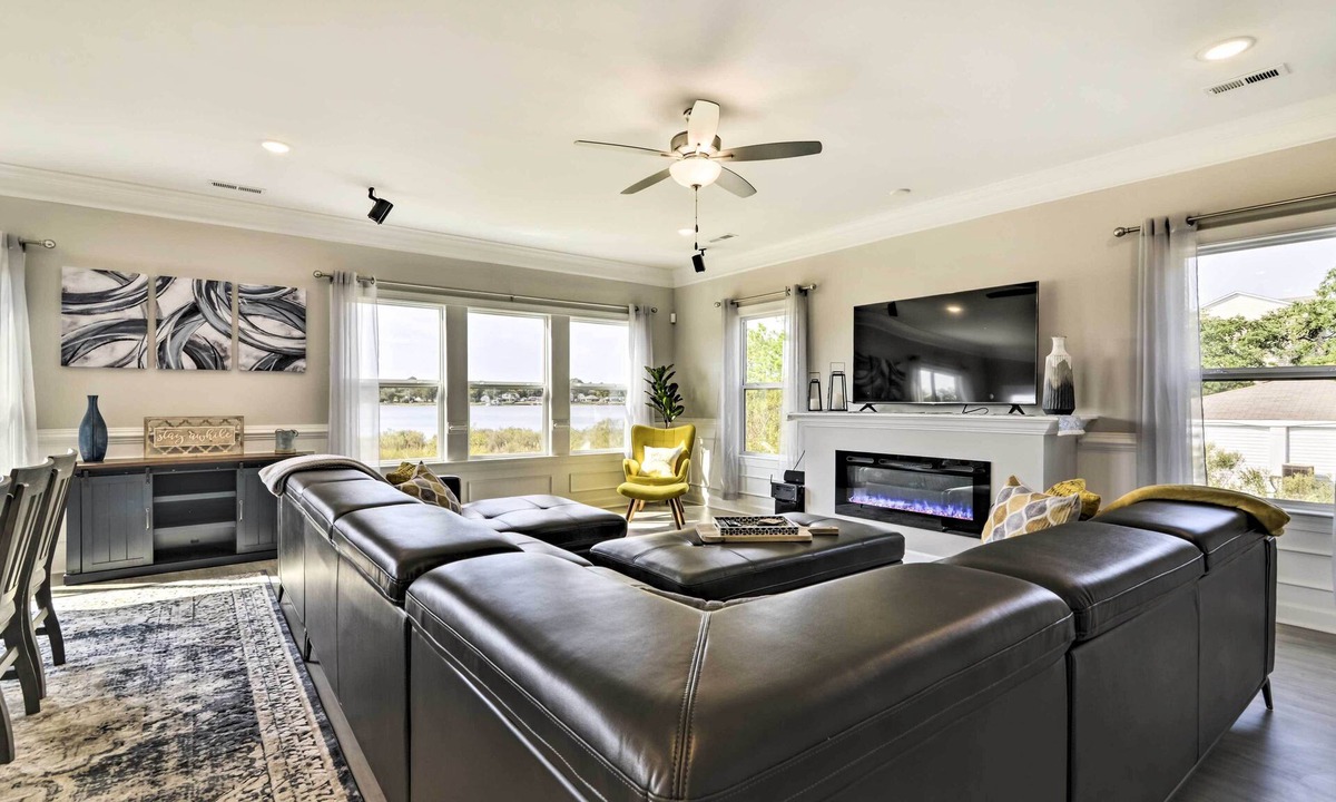 East Ocean View House | Waterfront Paradise w/Deck ~ 1/2 Mi to Beach