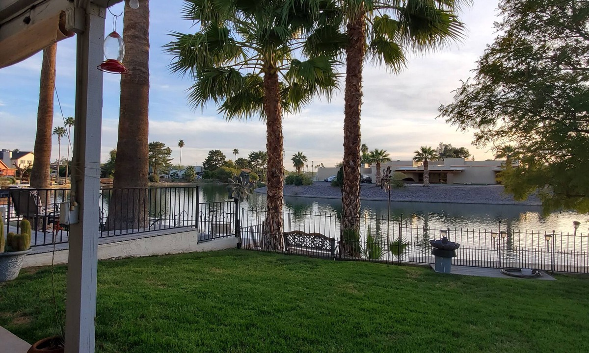 Dobson Ranch House | Waterfront - Pet Friendly Home - ON The Lake - Short Term & Multi-month options