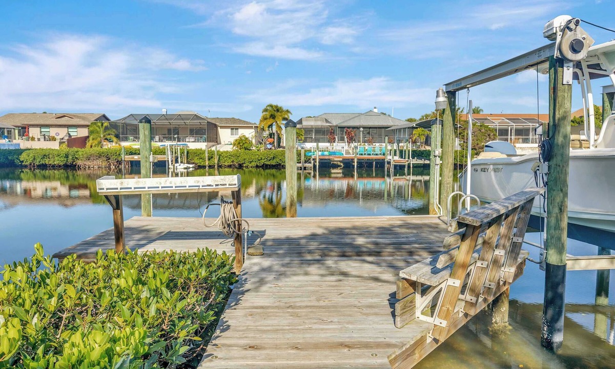Apollo Beach House | Waterfront Pool House w/Heated Pool!
