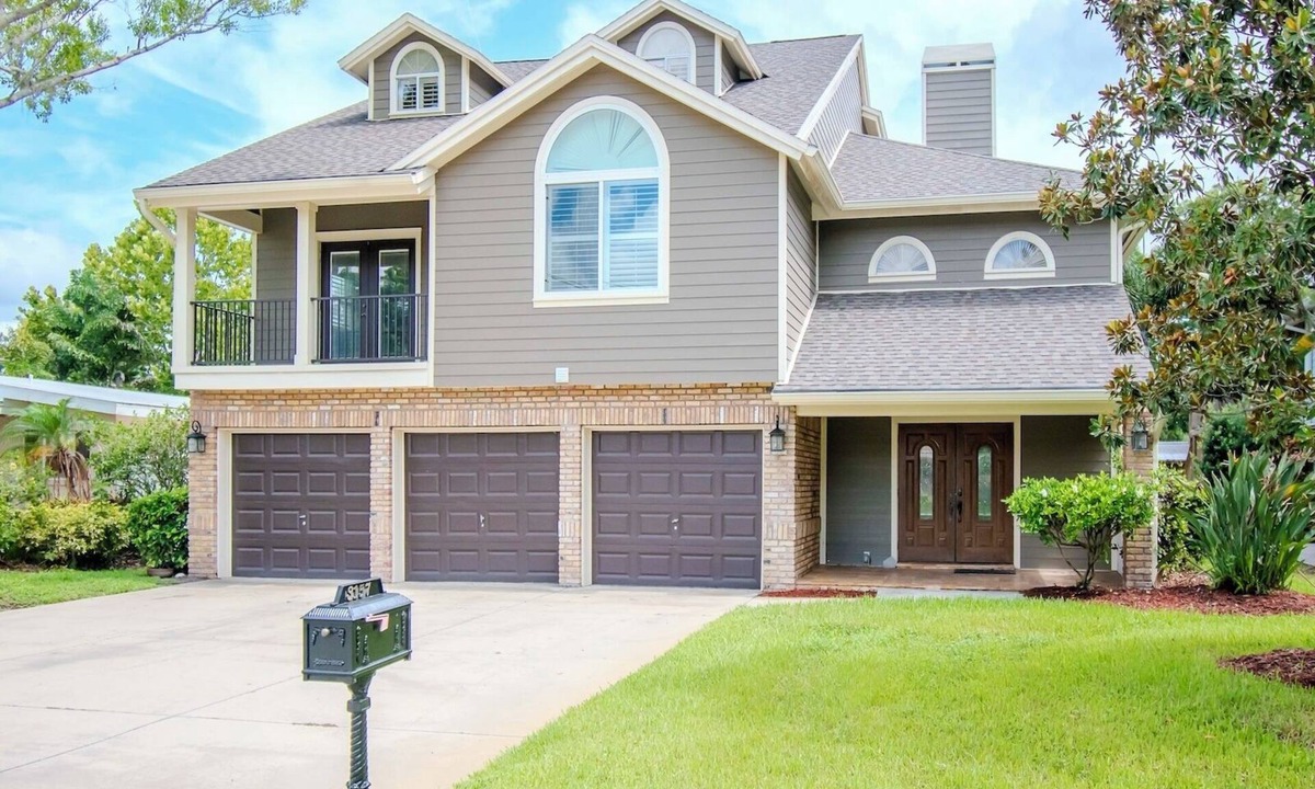 Lake Tarpon Estates House | Waterfront Pool Home with Private Dock