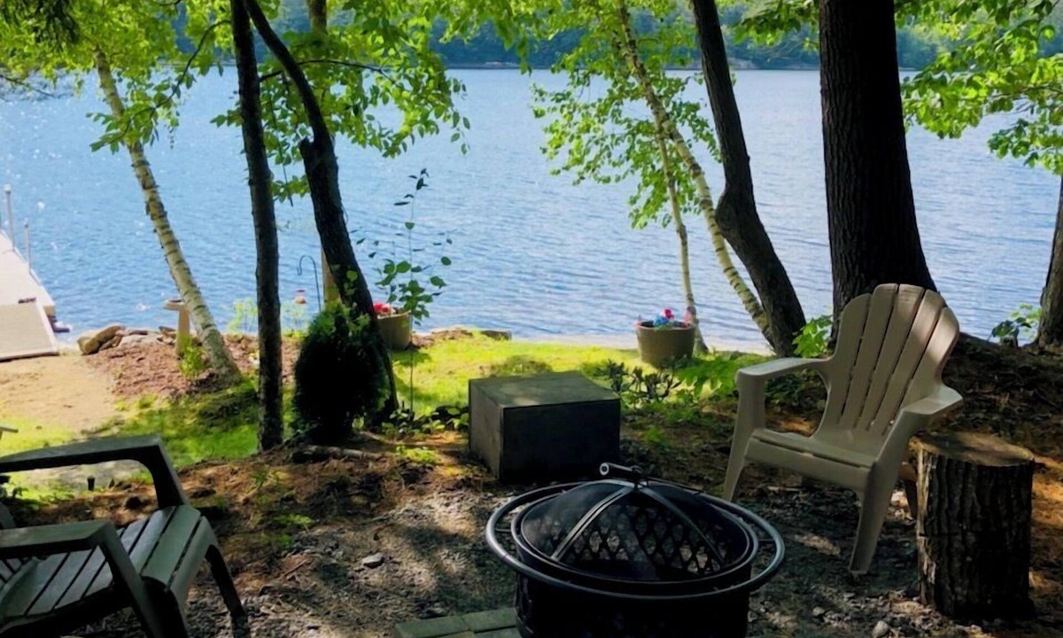 Croydon Cabin | Waterfront + Private Dock | Dog-Friendly