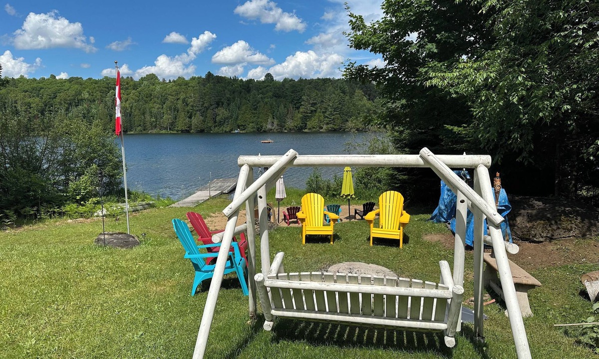 Faraday Cottage | Waterfront Private Hideaway near Bancroft (ClamOnInn)