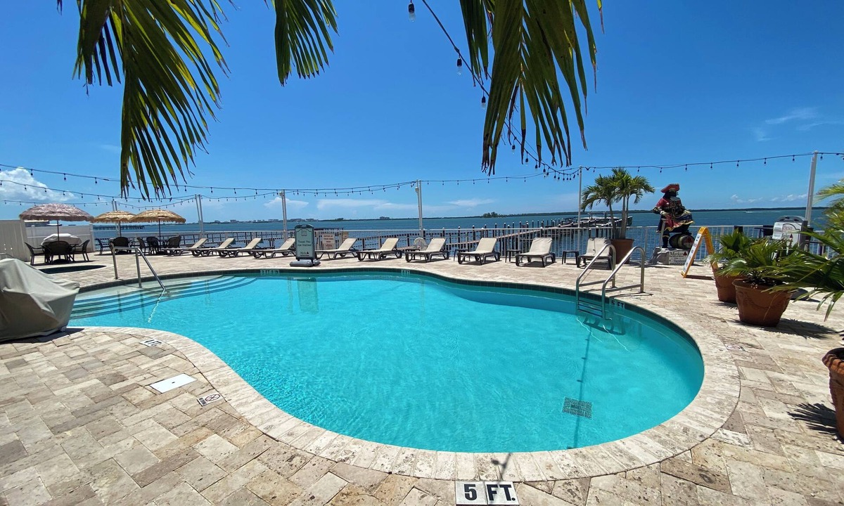 Dunedin Resort | Waterfront Resort Condo Gulf Sun Set