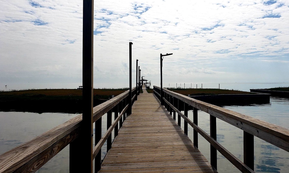 Sailhouse Condo | Waterfront Retreat at RRYCC