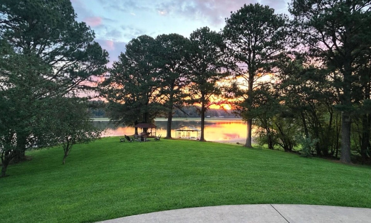 Cadiz Cabin | Waterfront Retreat for 8 w/Fire Pit, Boat Dock, no steps to water! 3BR/2BA