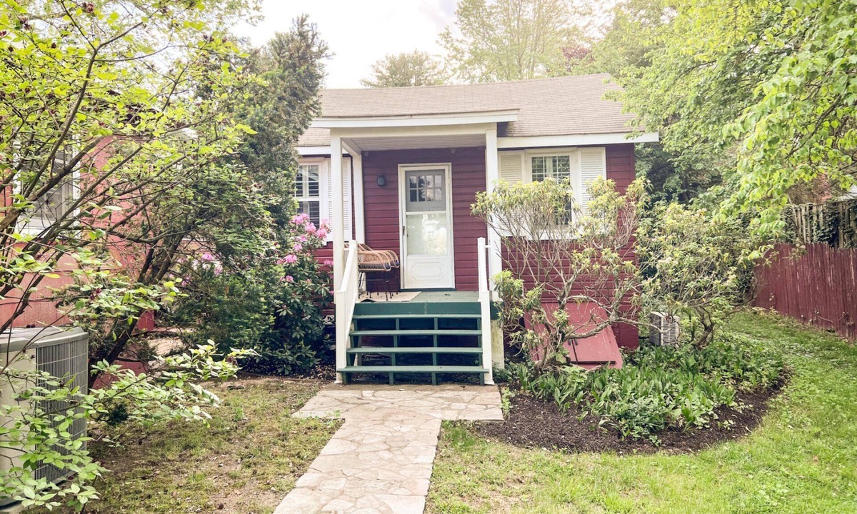 Severna Park Cottage | Waterfront River Cottage for 2, dog-friendly