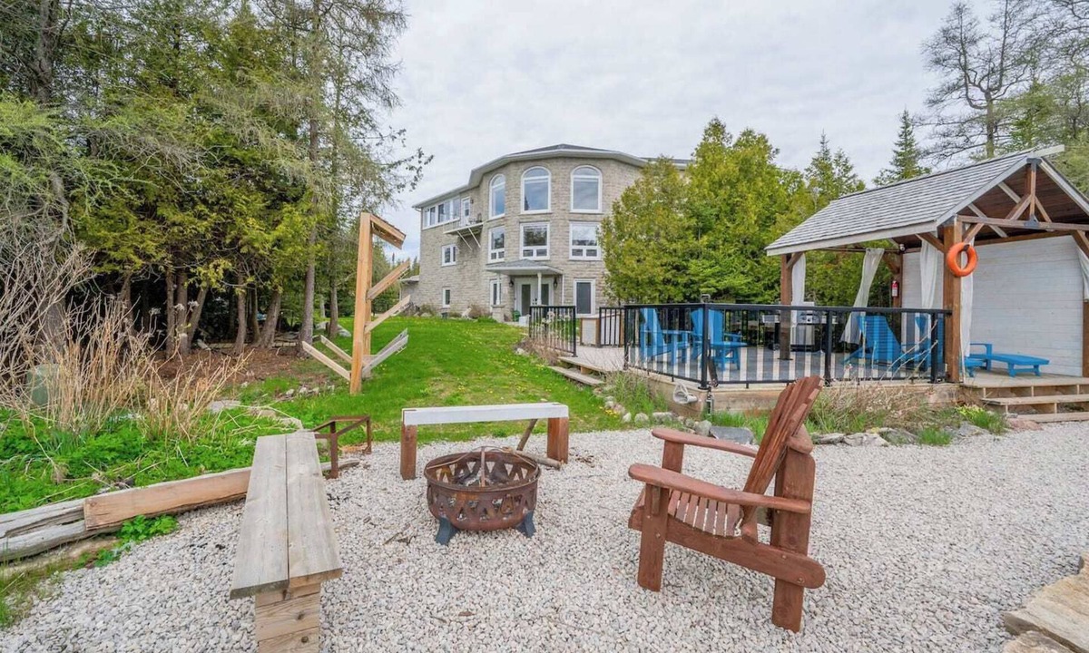 Stokes Bay Cottage | Waterfront Sauna Retreat | Sunset Views | Private Dog Run