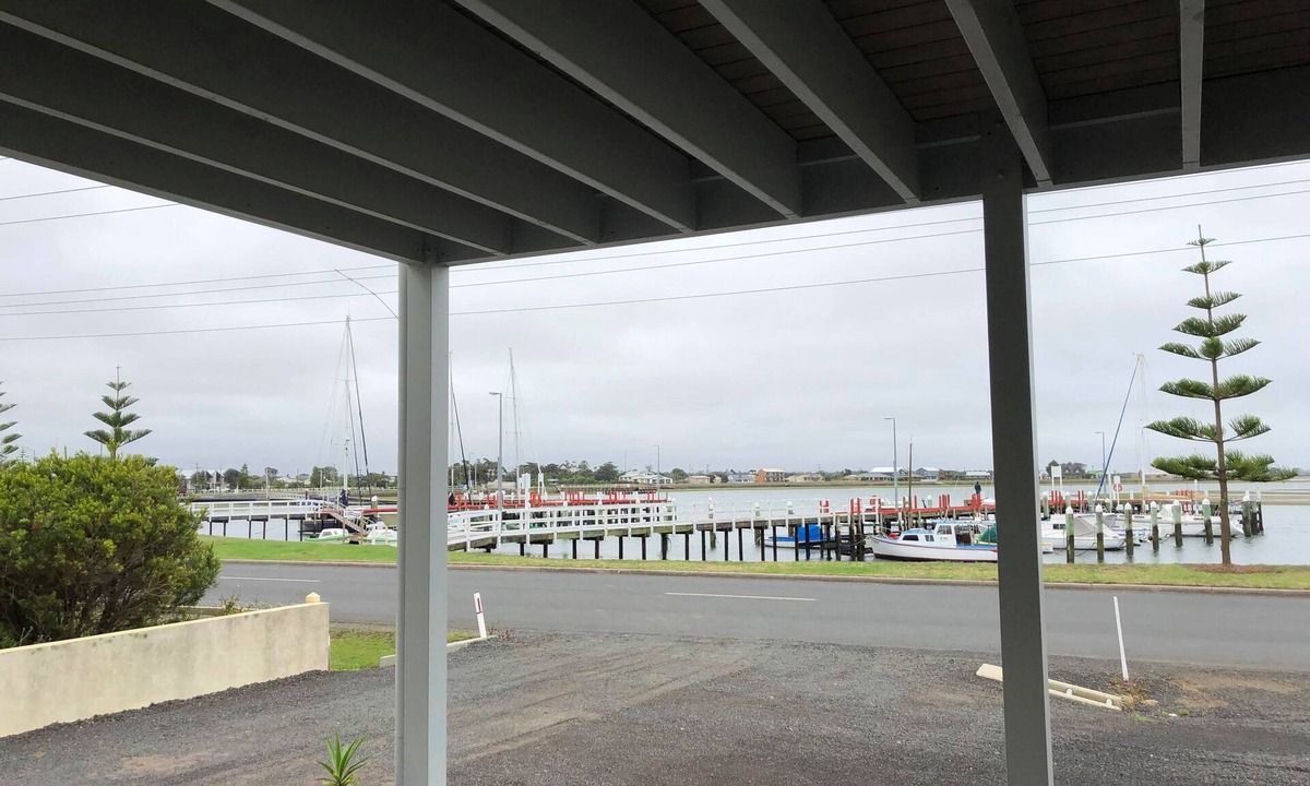 Port Albert House | Waterfront self contained accommodation