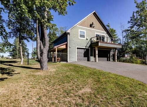 Rexton Ski Chalet | Waterfront Signature Chalet