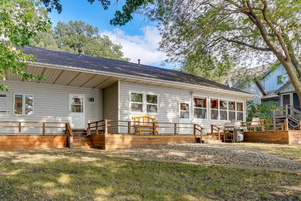 Orleans House | Waterfront Spirit Lake Vacation Rental w/Dock!