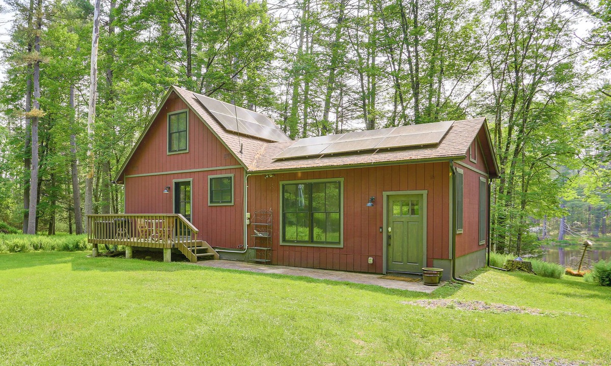 Yulan Apartment | Waterfront Studio w/Loft & Dock Near Narrowsburg!