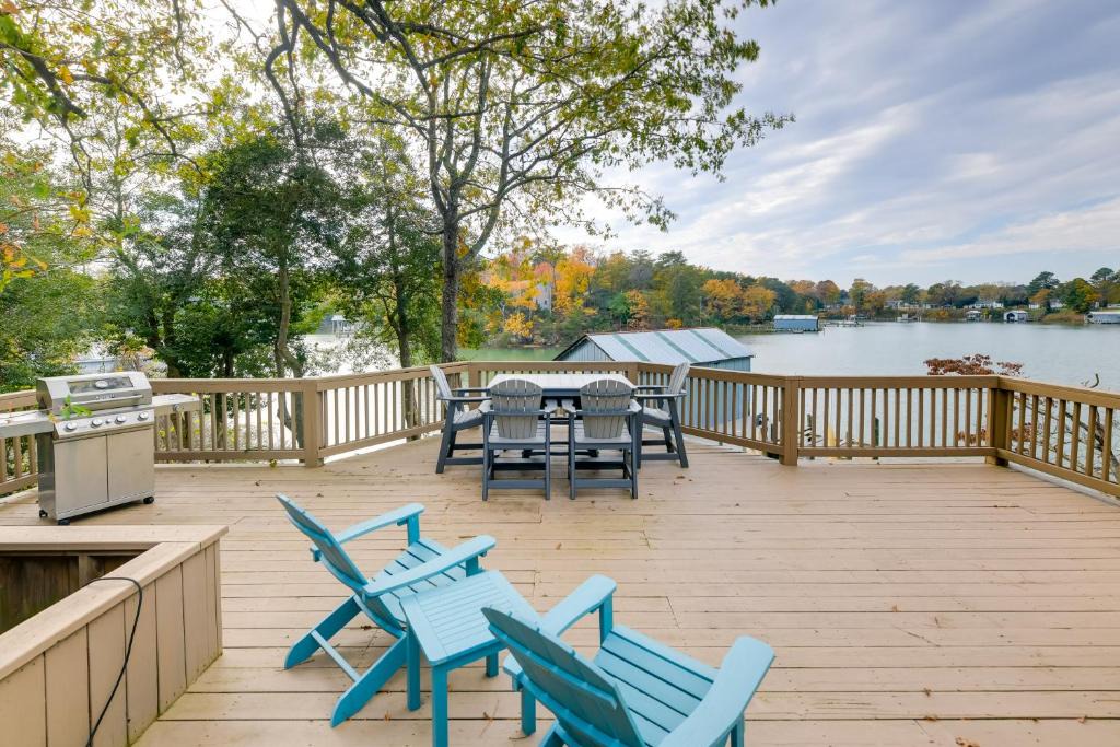 Topping House | Waterfront Topping Vacation Home with Boat Dock!