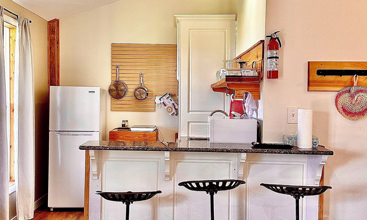 Cymbria Cottage | Waterfront Two Bedroom Newly Built Cottage, Beach, Covered Deck, Firepits