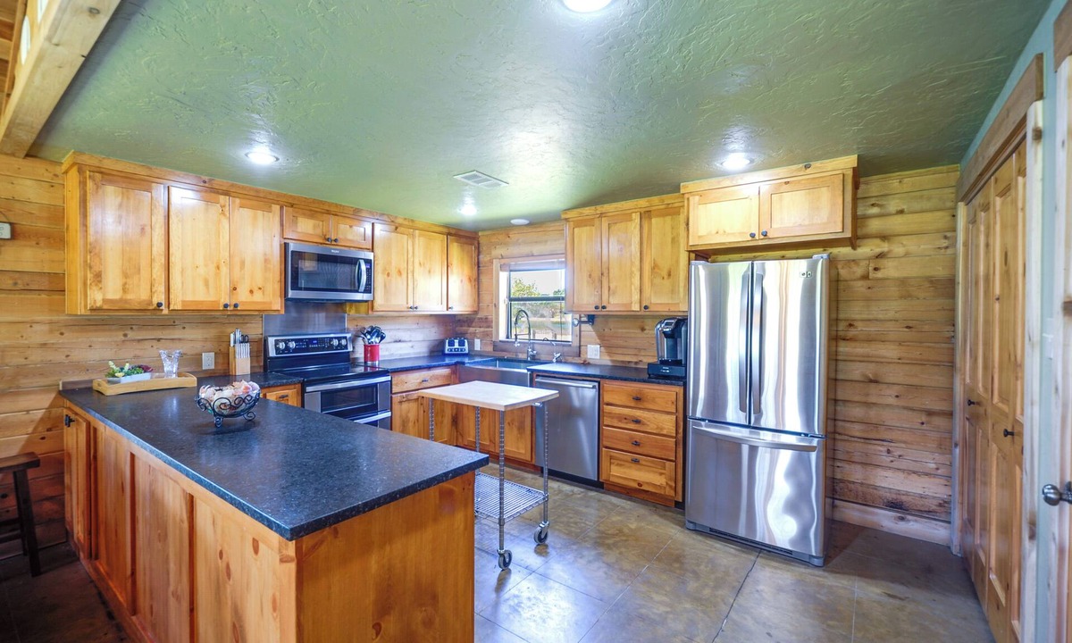 Granite Shoals Cabin | Waterfront Vacation Rental Cabin on Lake LBJ!