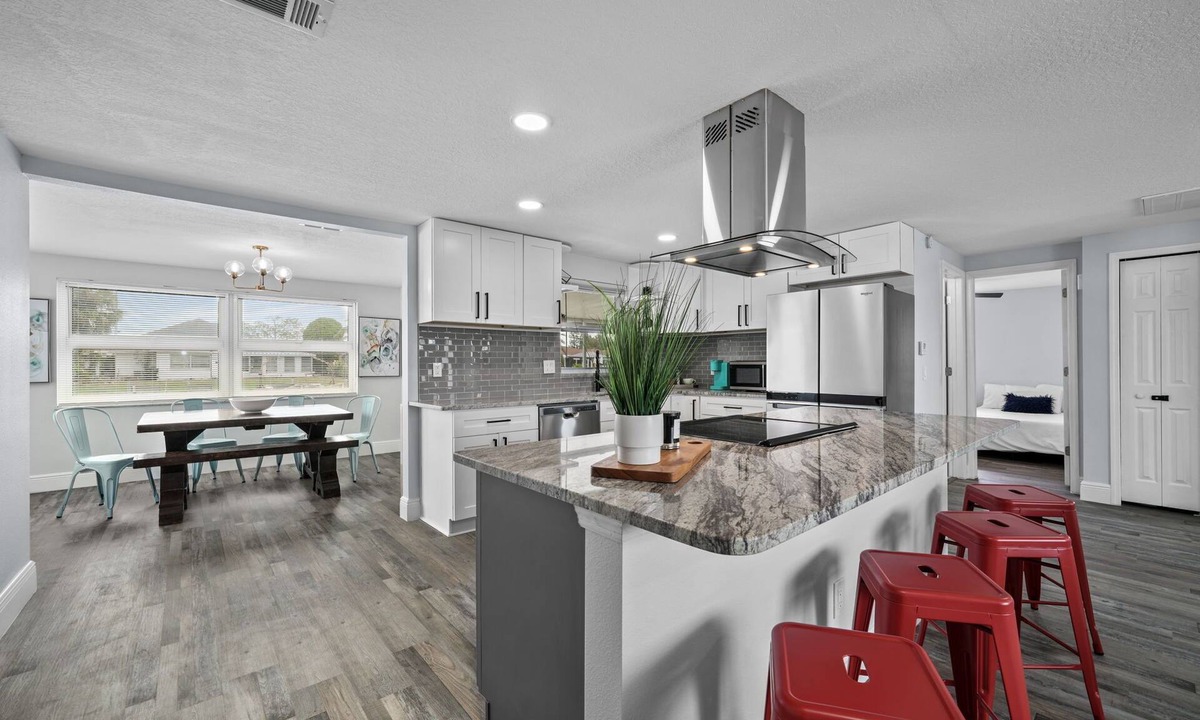 Sea Ranch House | Waterfront Vacation Getaway