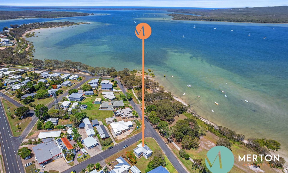 Tin Can Bay House | Waterfront Views