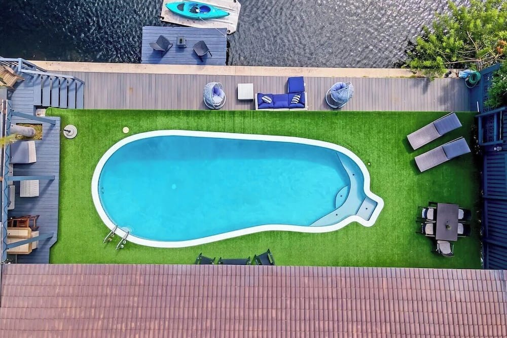 North Central Hollywood Villa | Waterfront villa | near beach | pool