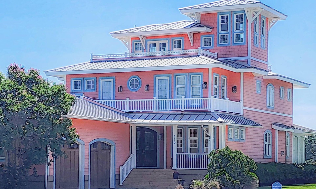Sea Cottage Addition House | Waterfront, walk to Beach-5BR w/Views, Decks, Firepit & Amenities