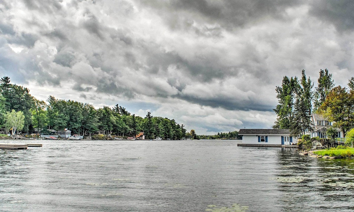 Wellesley Island Apartment | Waterfront Wellesley Island Apt w/Private Dock!