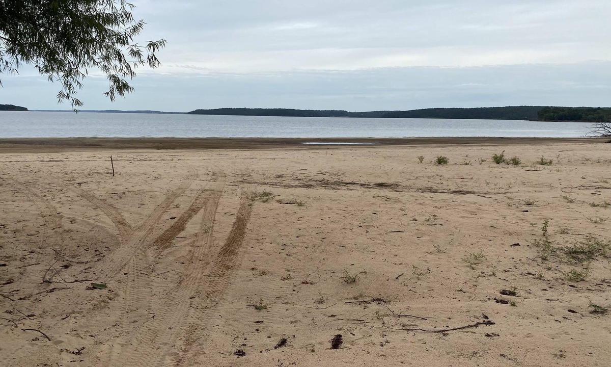 Longtown Cabin | Waterfront with Sandy Shores!