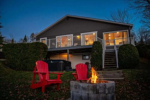 Saint-Damien Ski Chalet | Waterfront with Spa and Lake Access