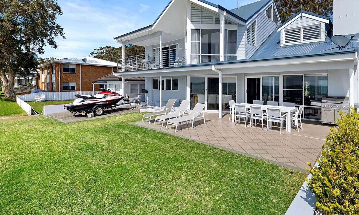 Salamander Bay House | Waterfront Wonderland, 41 Foreshore Drive