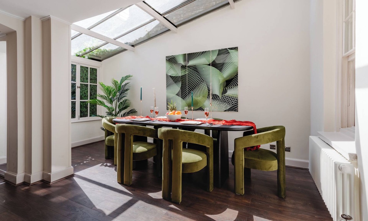 Waterloo House | Waterloo. Calling! Sleep in Style & Historic Vibes