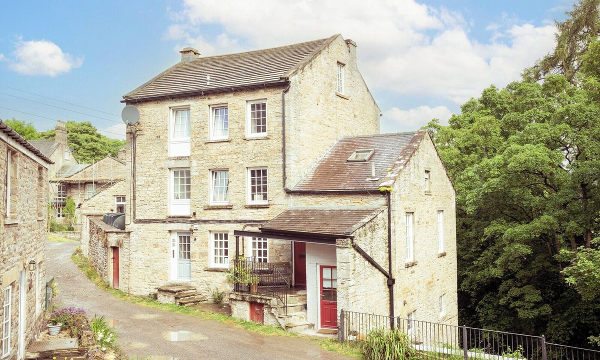 Leyburn Cottage | Waters Edge Apartment The Mill