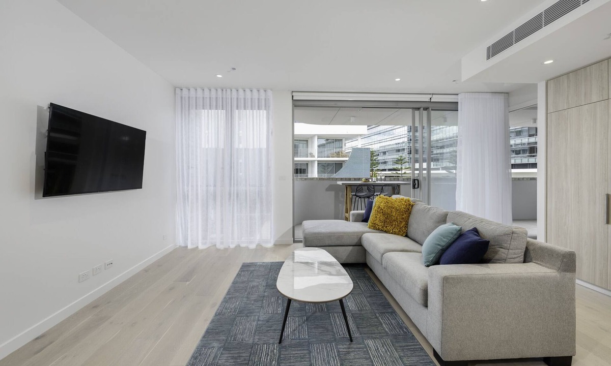 Newcastle Apartment | Waterside - Chic Living-Views-CBD-Free Parking