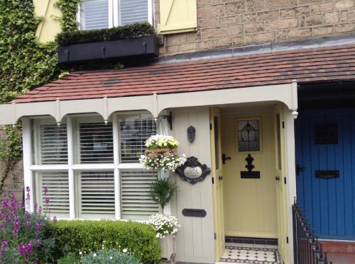 Knaresborough Bed & Breakfast | Waterside Cottage Bed and Breakfast