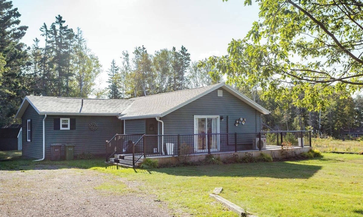 Anne's Land House | Waterview, 3 BR, Close to Cavendish and Beach