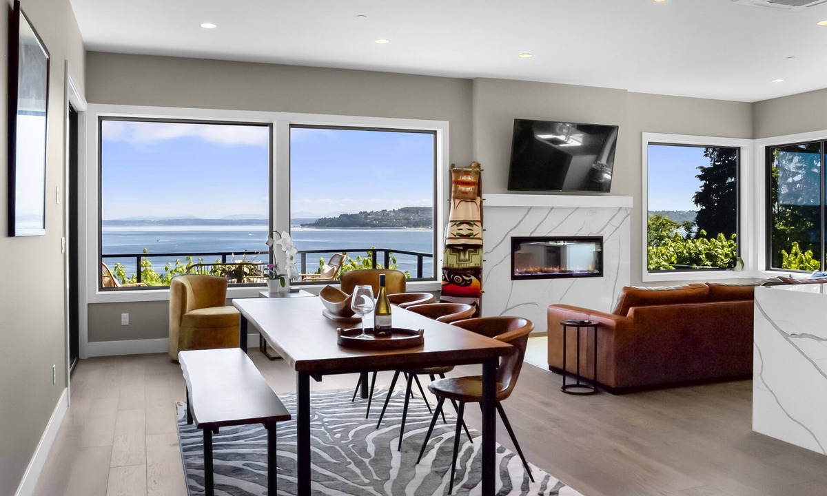 West End House | Waterview Oasis 5 Bedroom 4 Bath