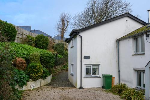 Porth House | Waterwitch Cottage