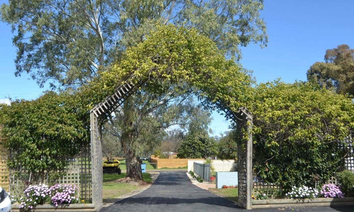 Seymour Hotel | Wattle Motel