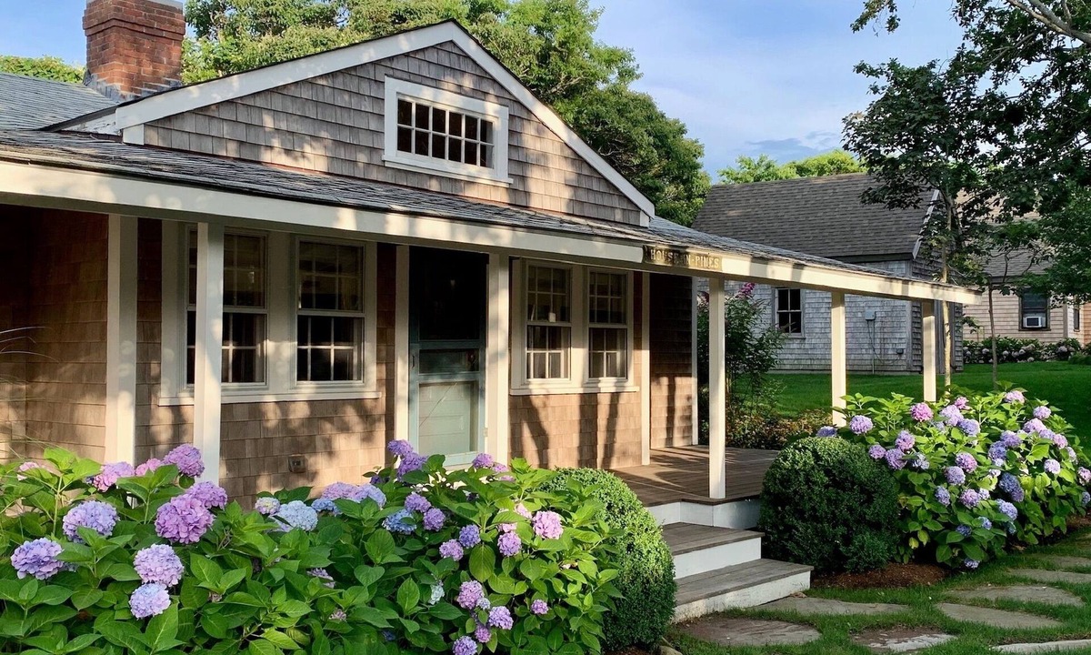 Wauwinet House | Wauwinet Beach Cottage