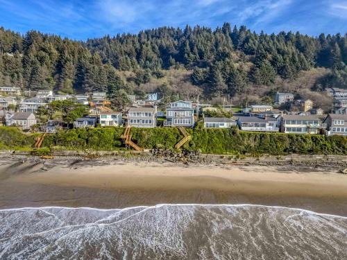 Roads End House | Wave Crest