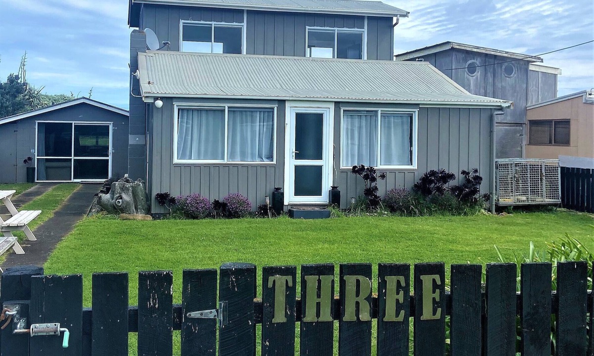 Waverley House | Waverley Beach Getaway